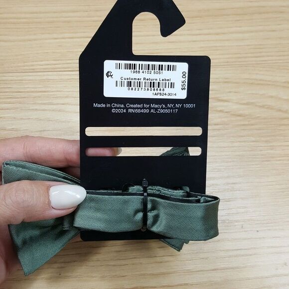 ALFANI Mens Bow Tie Solid Green Satin Pre-Tied - Picture 2 of 3